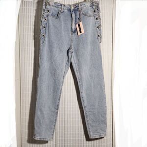 Denim Blvd Los Angeles Jeans women Size 11 Blue Chains On Sides Comfortable Fit